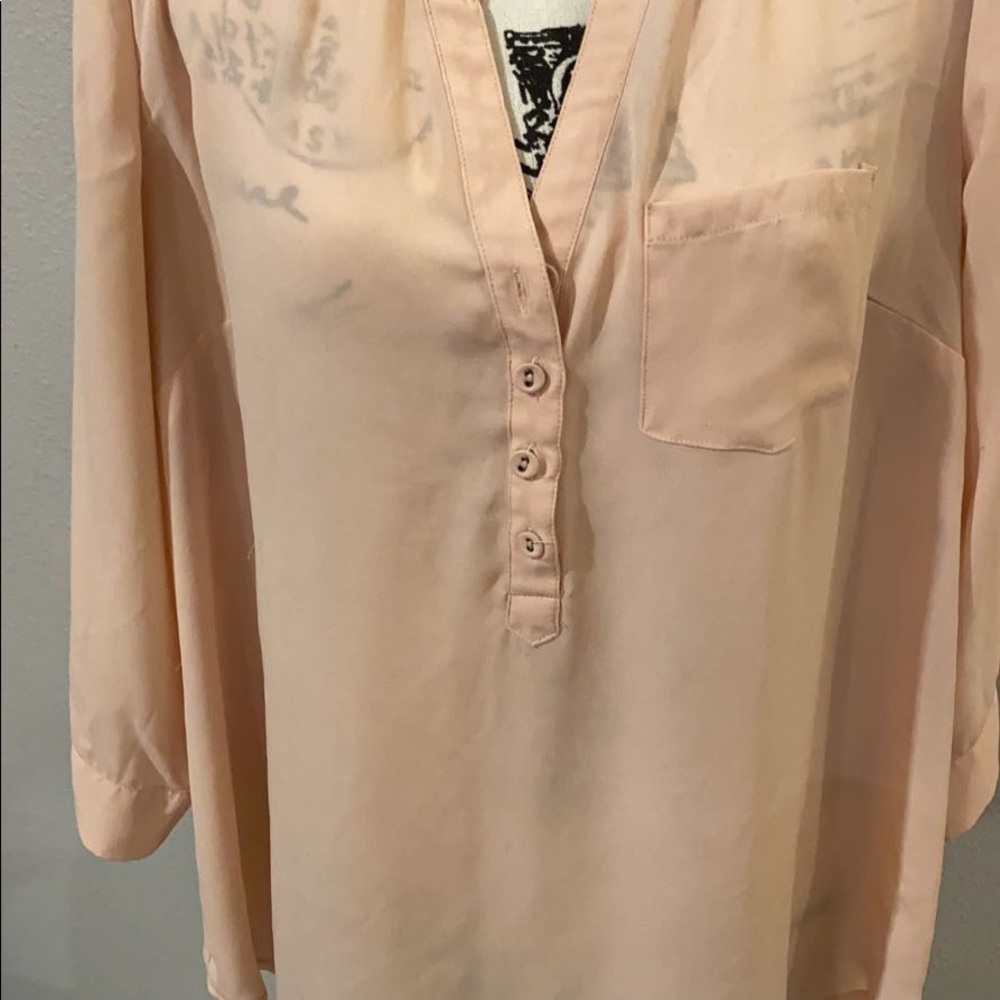 Beautiful blouse - Picture 4 of 4